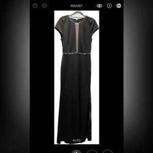 NWOT - Black crepe knit evening gown size 6/8